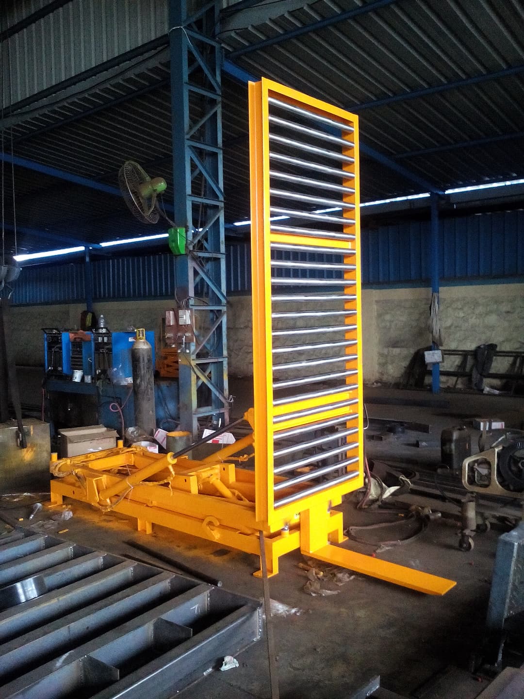 Scissor Lift - Tilting