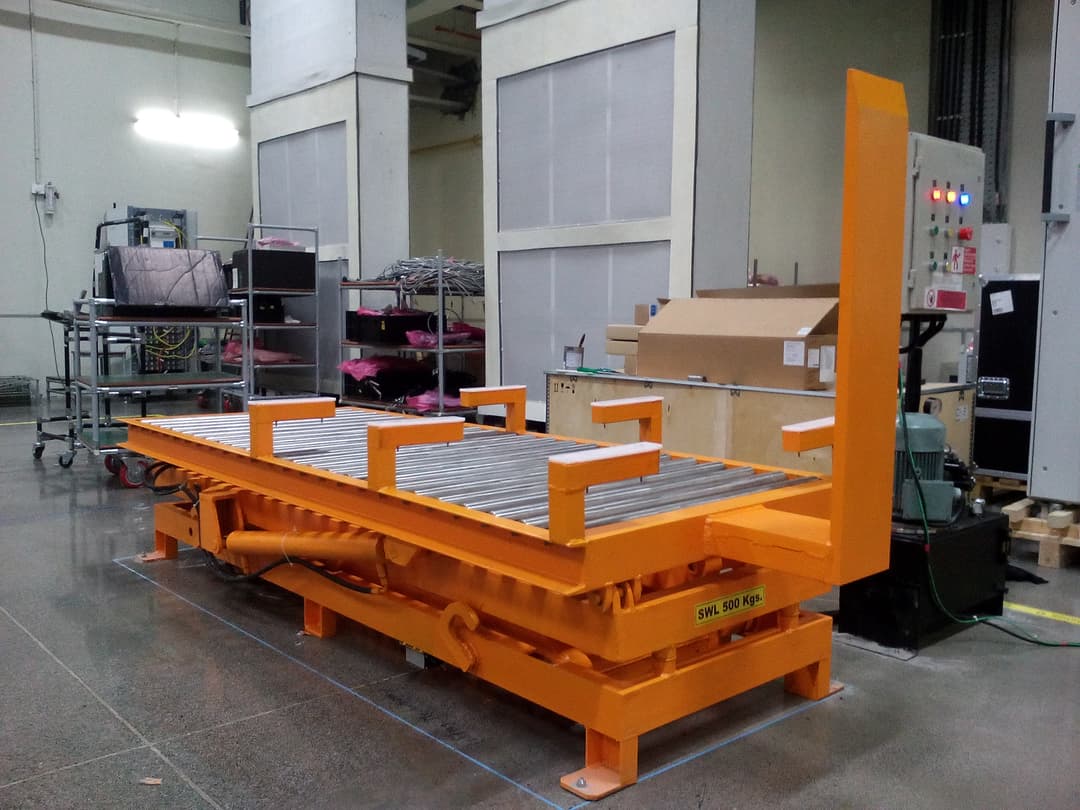 Scissor Lift - Tilting
