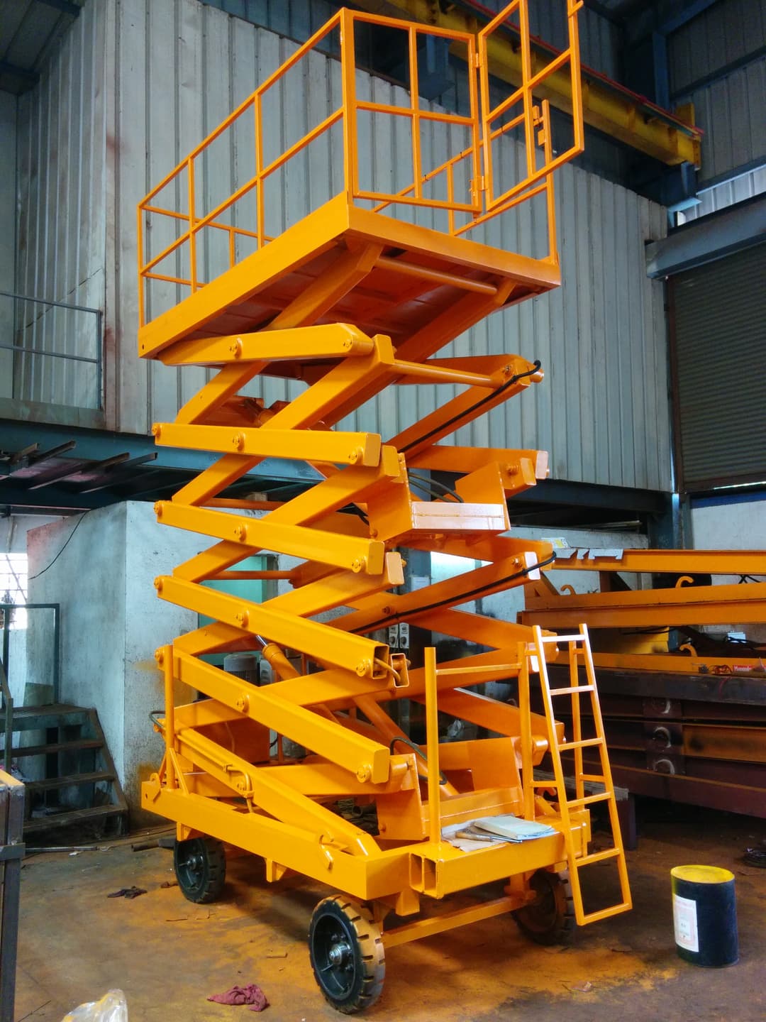 Mobile Scissor Lift